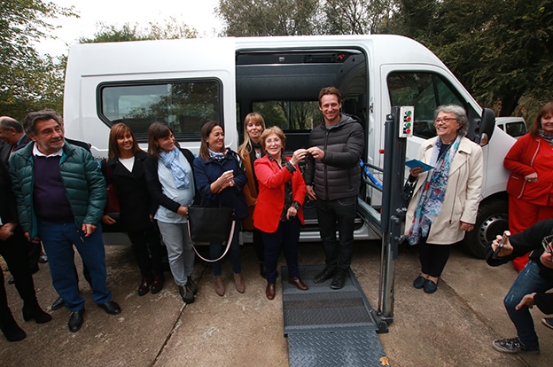 Unquillo: nuevo vehículo para el centro de rehabilitación
